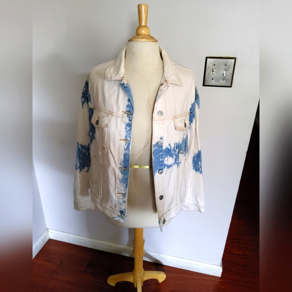 PacSun Trucker Jean Jacket Adult Small Blue Bleached Button Front Denim